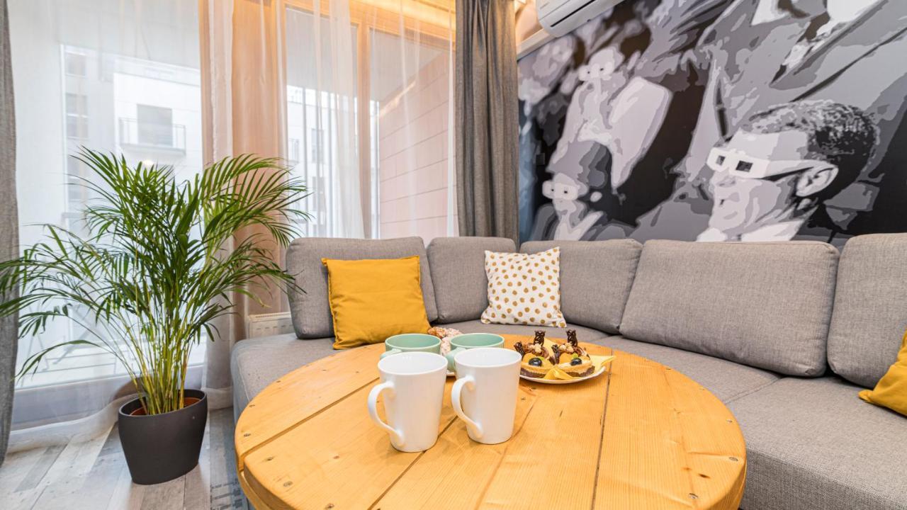 Maya'S Flats & Resorts 24 - Hollywood Гданьск Экстерьер фото